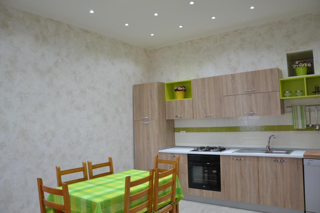 Casa Vacanza Sweet Home Giardini Naxos Exterior photo