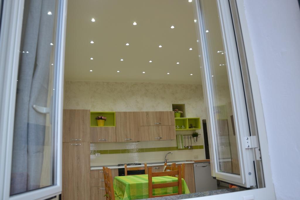 Casa Vacanza Sweet Home Giardini Naxos Exterior photo