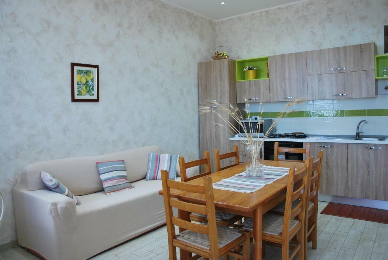 Casa Vacanza Sweet Home Giardini Naxos Exterior photo